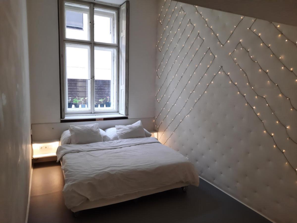 Downtown Minimalistic In Flatshare Ubytování v soukromí Praha